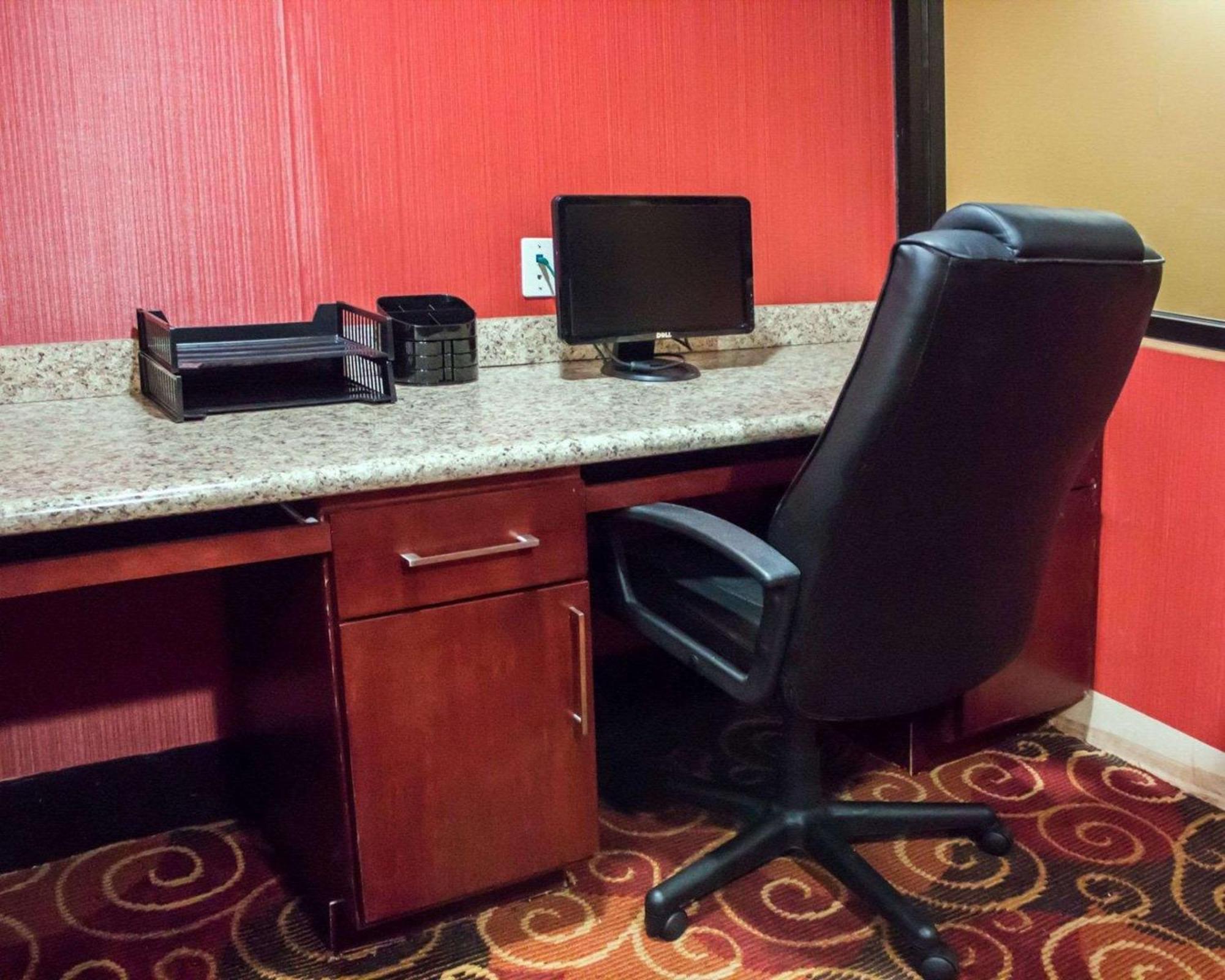 Comfort Inn & Suites Trussville I-59 Exit 141 Екстериор снимка